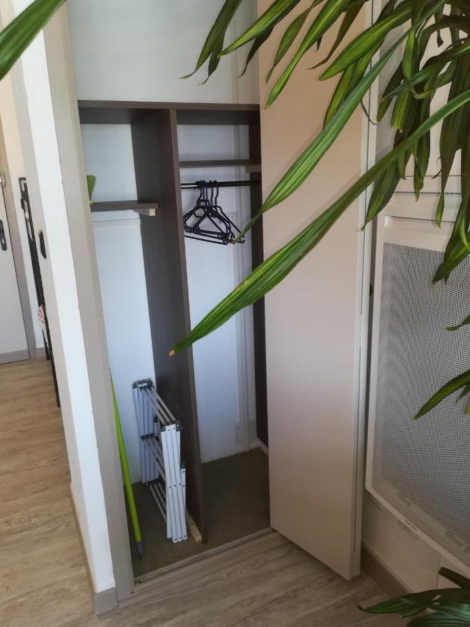 Studio Cabine Vue Port Avec Parking Prive, Piscine, Parc, Boulodrome آجد المظهر الخارجي الصورة