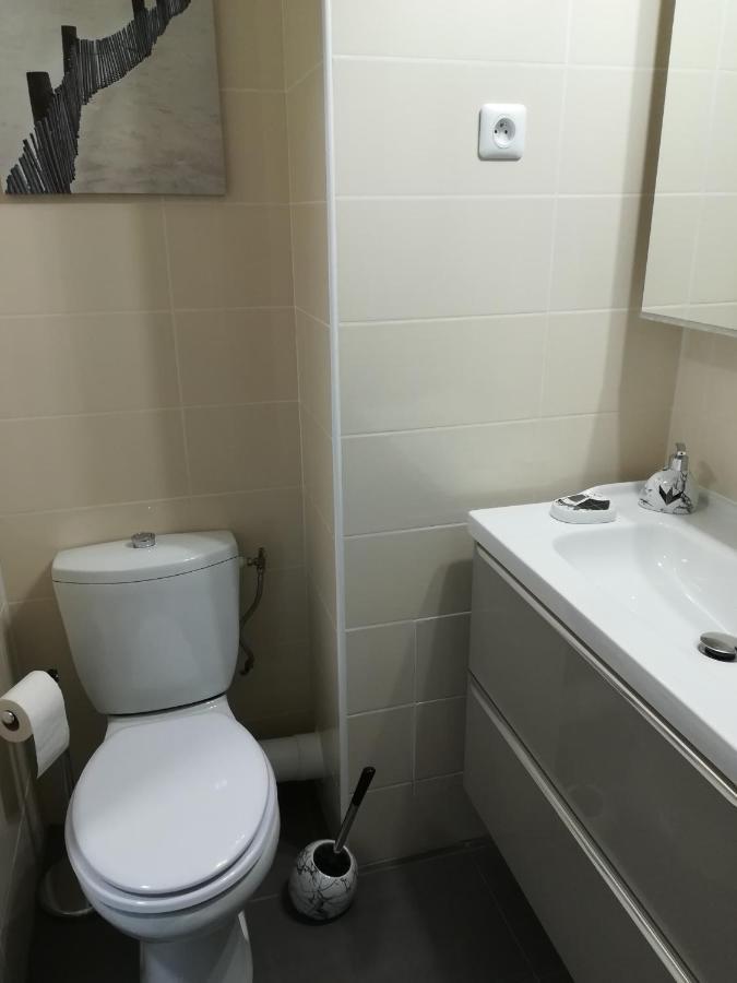 Studio Cabine Vue Port Avec Parking Prive, Piscine, Parc, Boulodrome آجد المظهر الخارجي الصورة