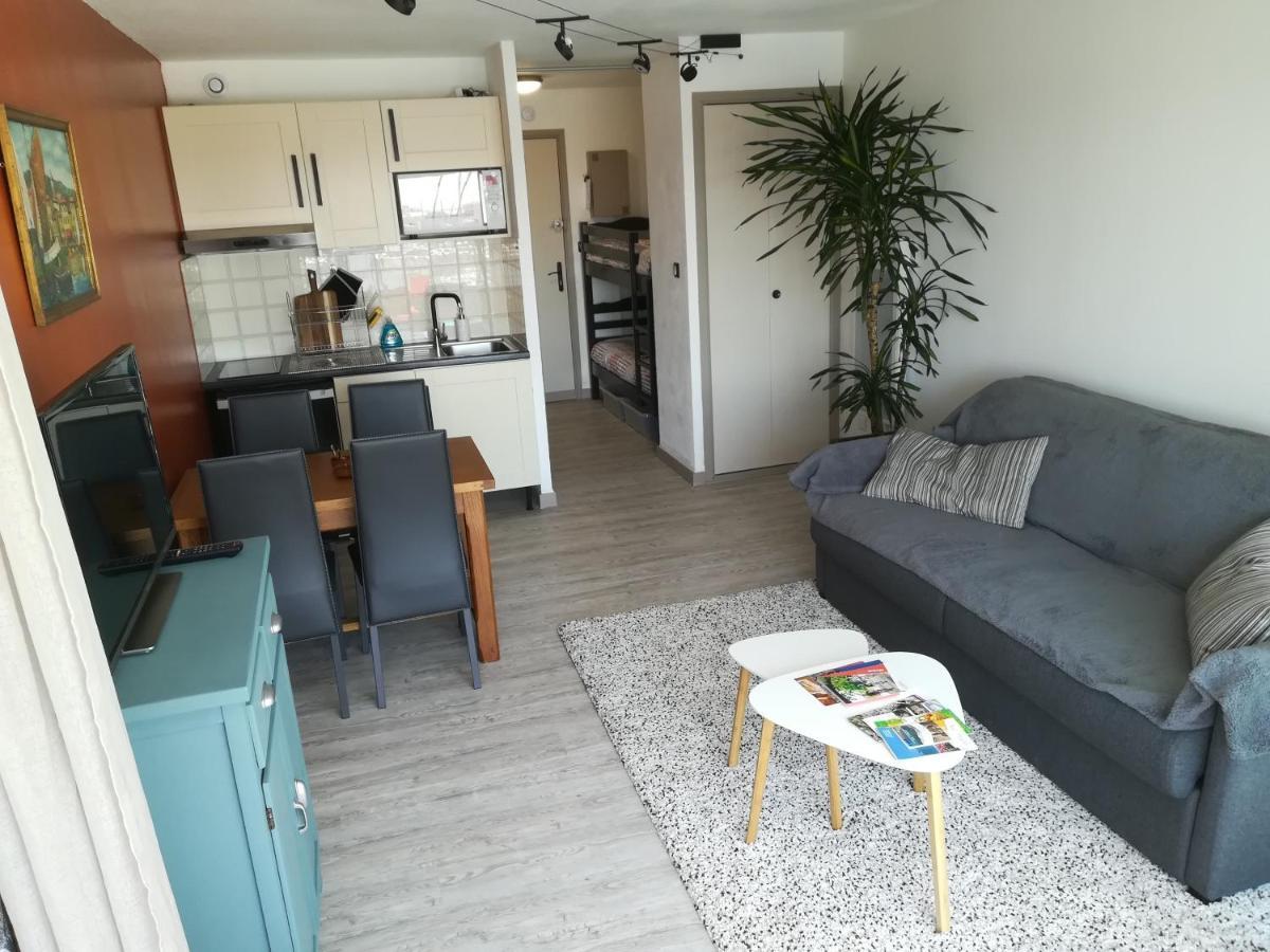 Studio Cabine Vue Port Avec Parking Prive, Piscine, Parc, Boulodrome آجد المظهر الخارجي الصورة